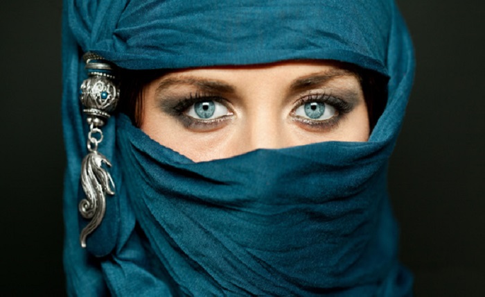 stylish instagram hijab dp.